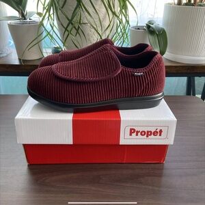 Red Slip-On Loafers with Textured Fabric and Low-Profile Design